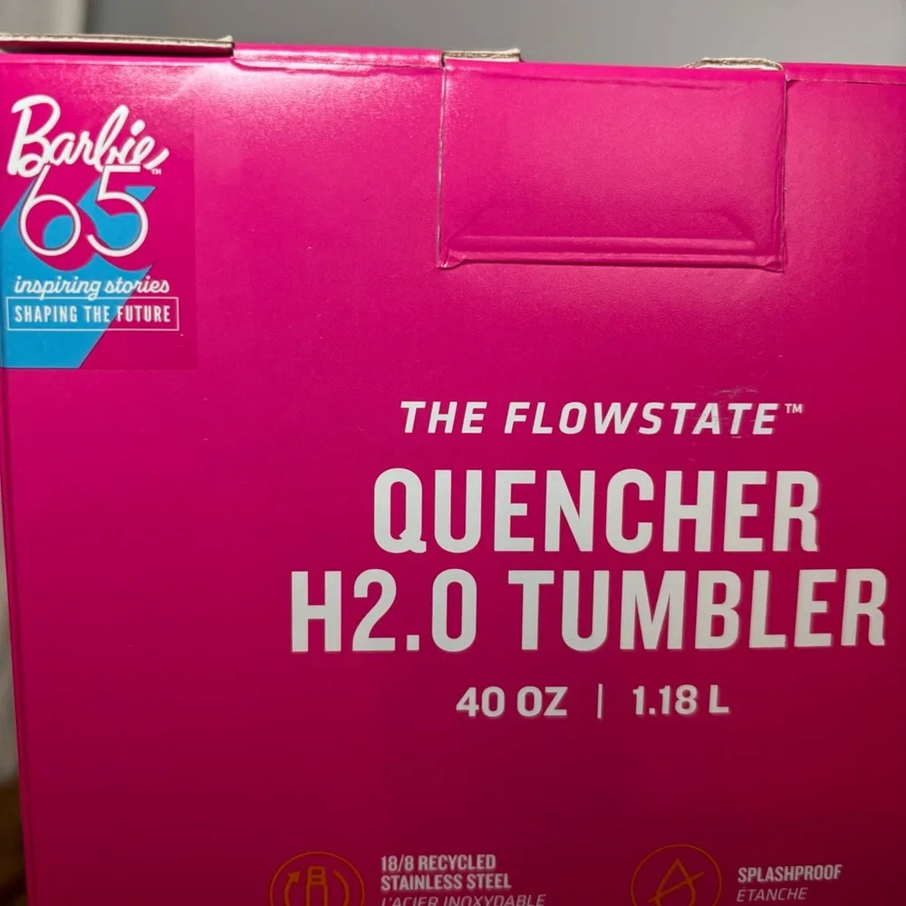 Stanley x Barbie 60s Twist ’N Turn 40oz Quencher H2.0 FlowState Tumbler - Picture 6 of 6